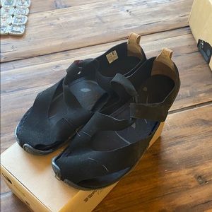 Women’s barefoot sandals , wildling size 43